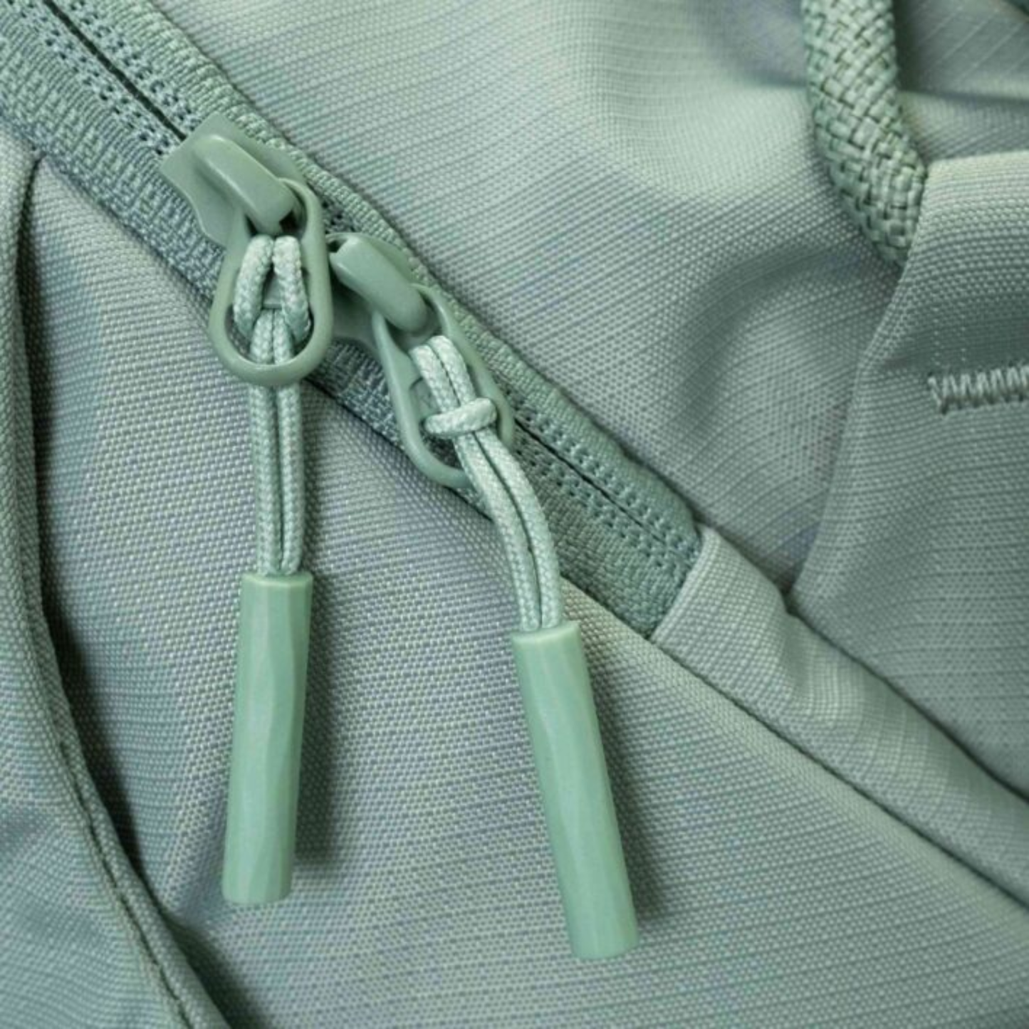 Leofoto Daily Lite 17L Camera Backpack – Green