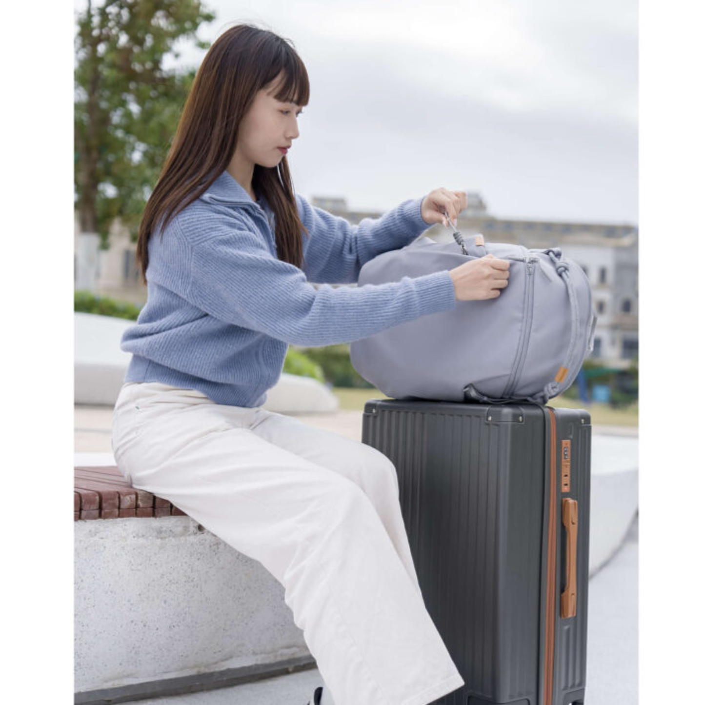 Leofoto Daily Lite 17L Camera Backpack – Grey